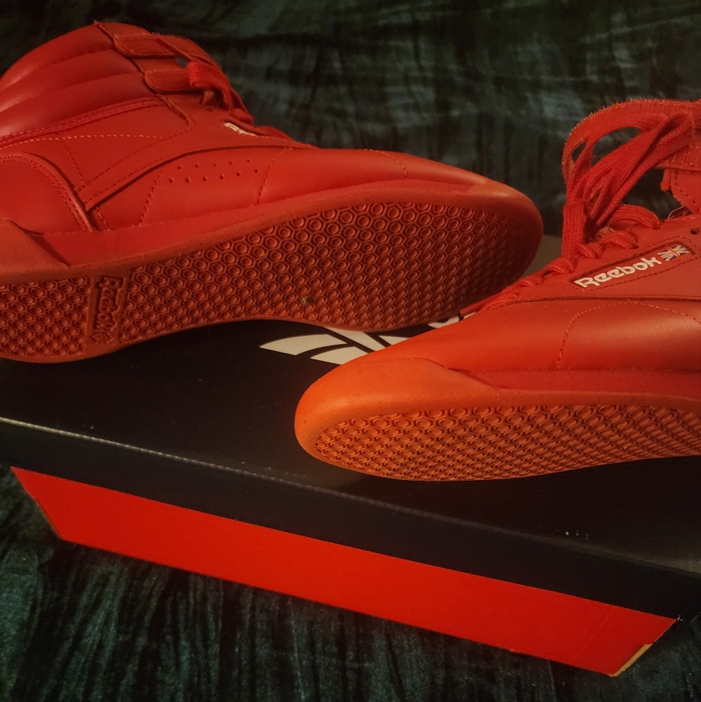 Classic Retro Reebok sneakers